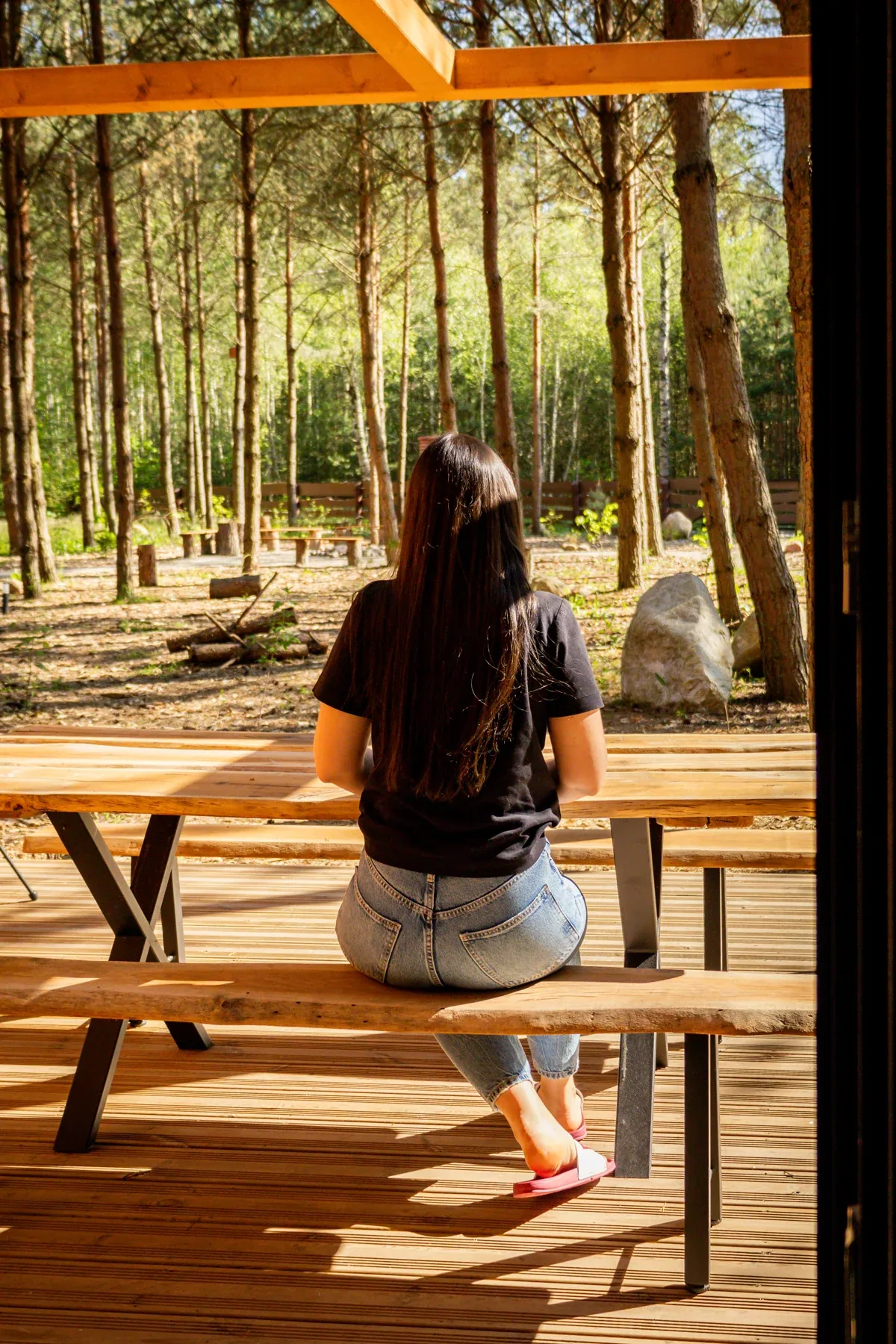 A quiet moment at the terrace table