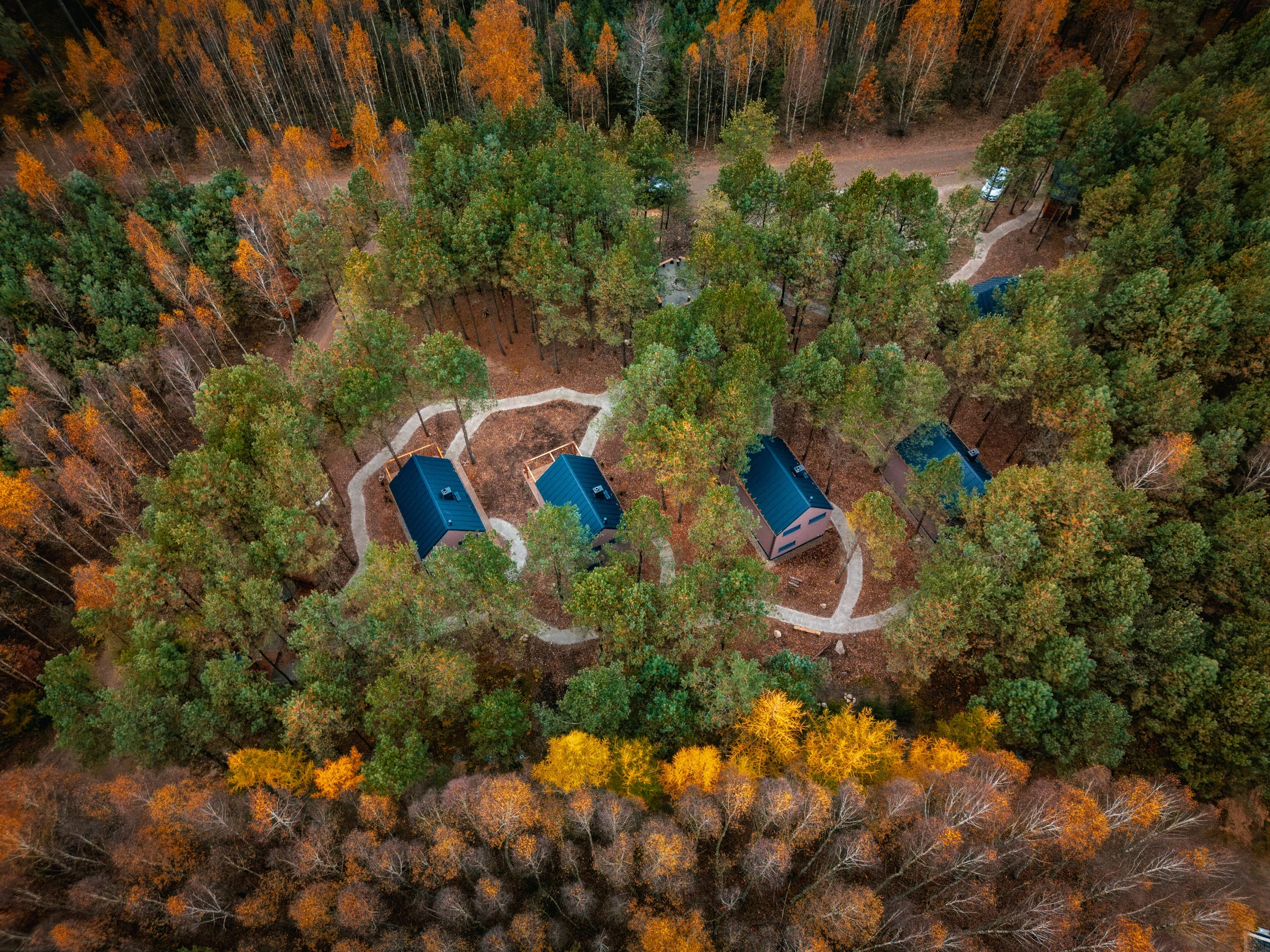 A bird's-eye view of the four LoveLaski cabins